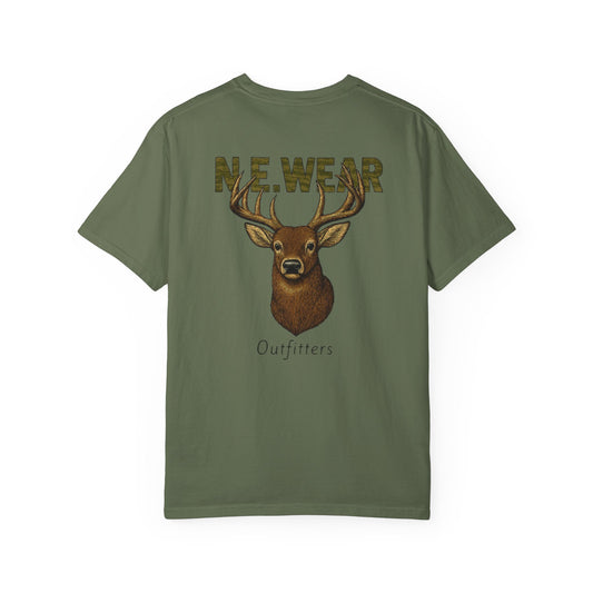 White tail buck graphic T