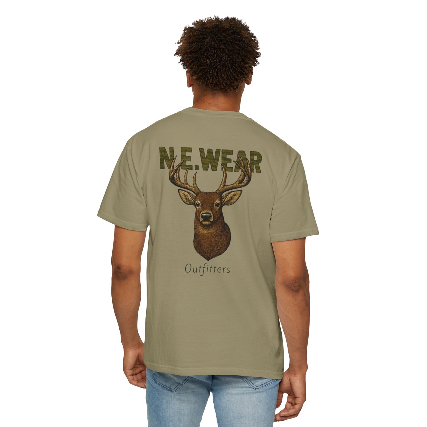 White tail buck graphic T